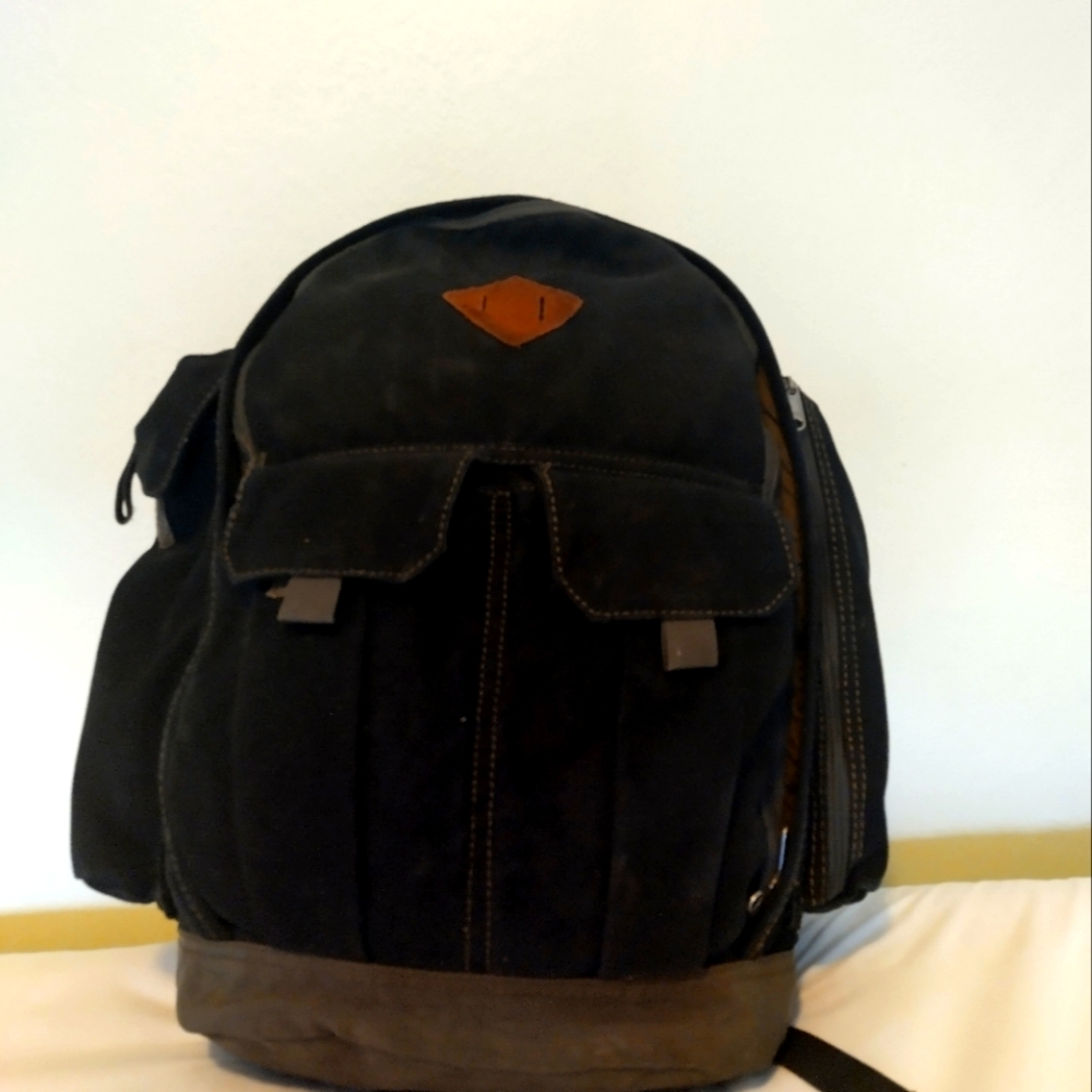 Gap Backpack Color Black Casual Medium Size